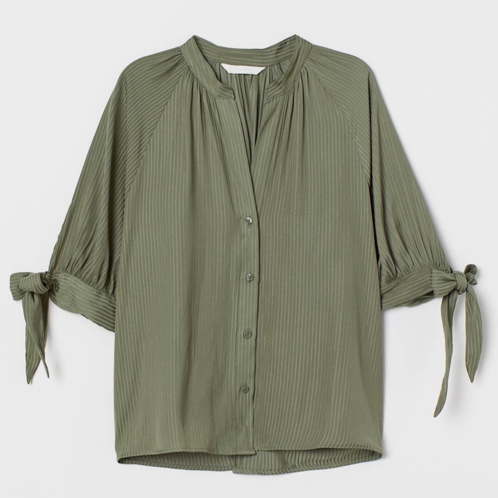 BLOUSE WITH TIE SLEEVES EUC